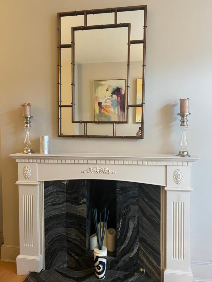 2 Bedroom Apartment just off Kings Road Londen Buitenkant foto